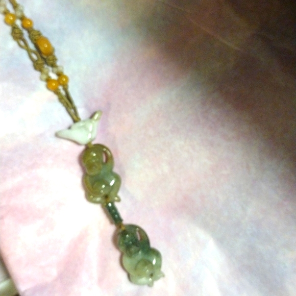 Jewelry - Jade necklace - choker